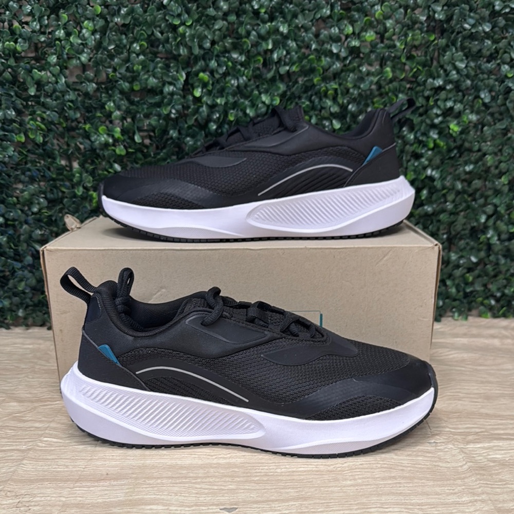 Vessi Tidal Sneaker - M9.5